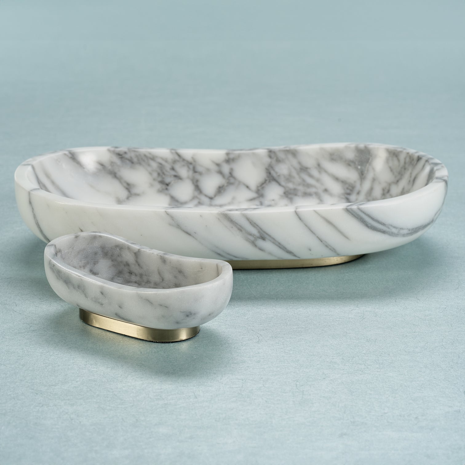 Arabescato Marble Oval Serving Bowl on Gold Base - Image 2